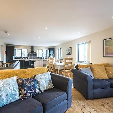 Rock Cottage - 3 Bedroom Holiday Home - Fishguard Exterior photo
