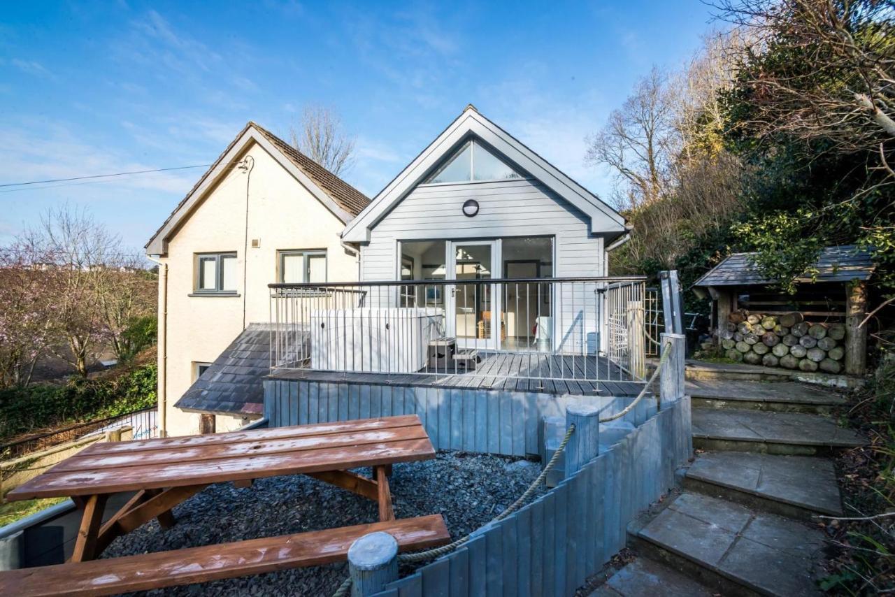 Rock - 3 Bedroom - Holiday home